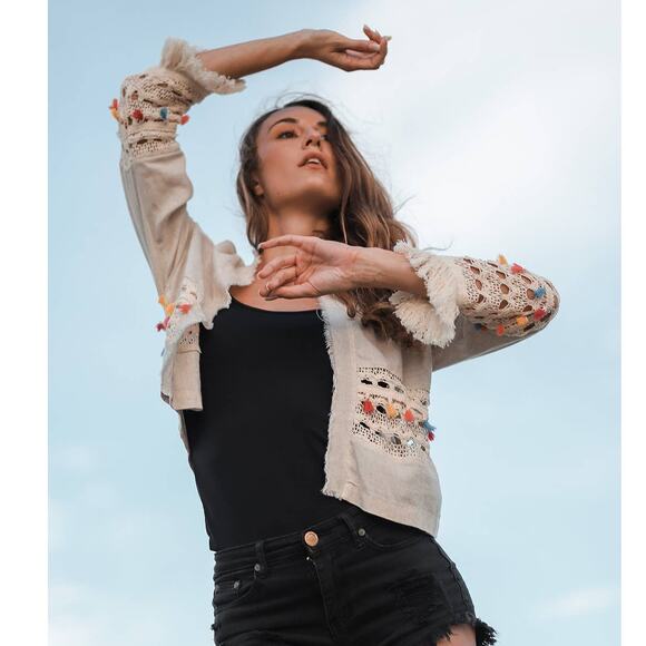 Resort Cardigan by T. Zovich Open Jacket Raw Hem Crochet Embroidered Natural OS - Picture 10 of 11